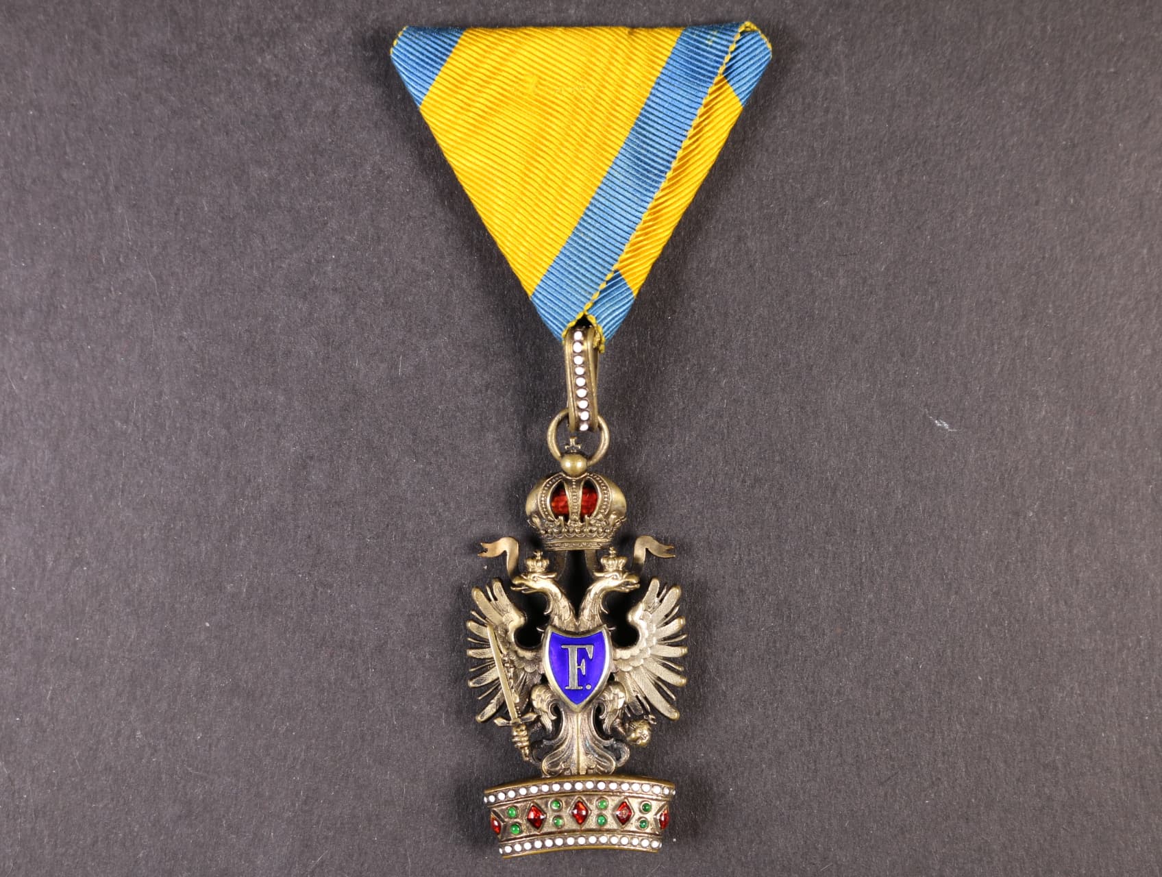 Řád železné koruny, 3.tř., pozlacený bronz