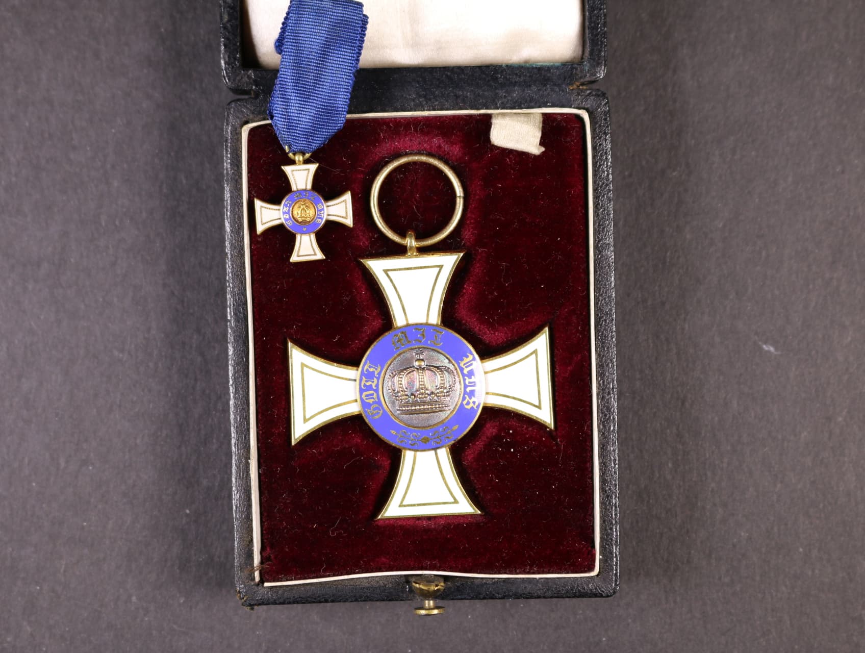 Řád Koruny, III. třída, 2. model 1867-1918, Au, miniatura , originální etue
