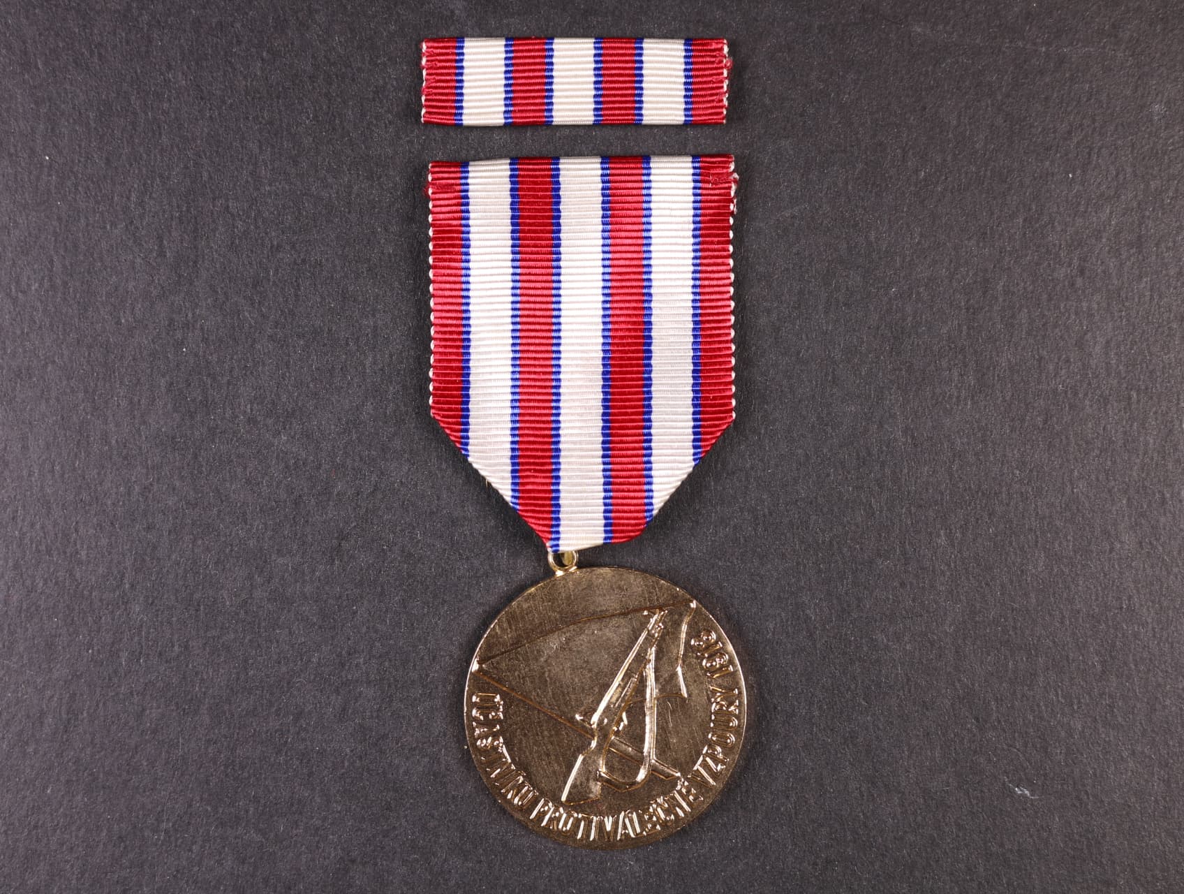 Pamětní medaile svazu protifašistických bojovníků účastníků vzpoury 1918
