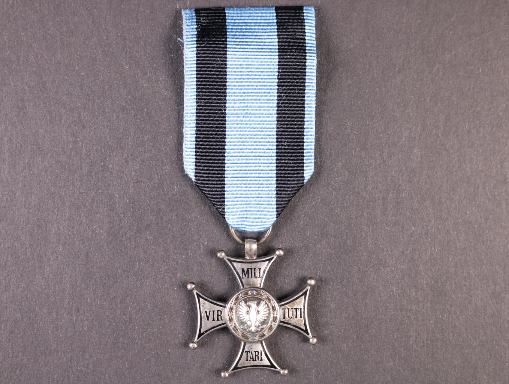 Řád Virtuti Militari, V. třída Stříbrný kříž, období 1943-1989