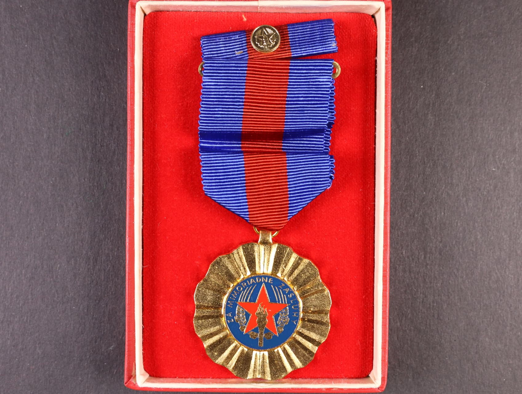 Medaile Za mimoriadne zásluhy Federálný výbor SPO ČSSR č. 00815