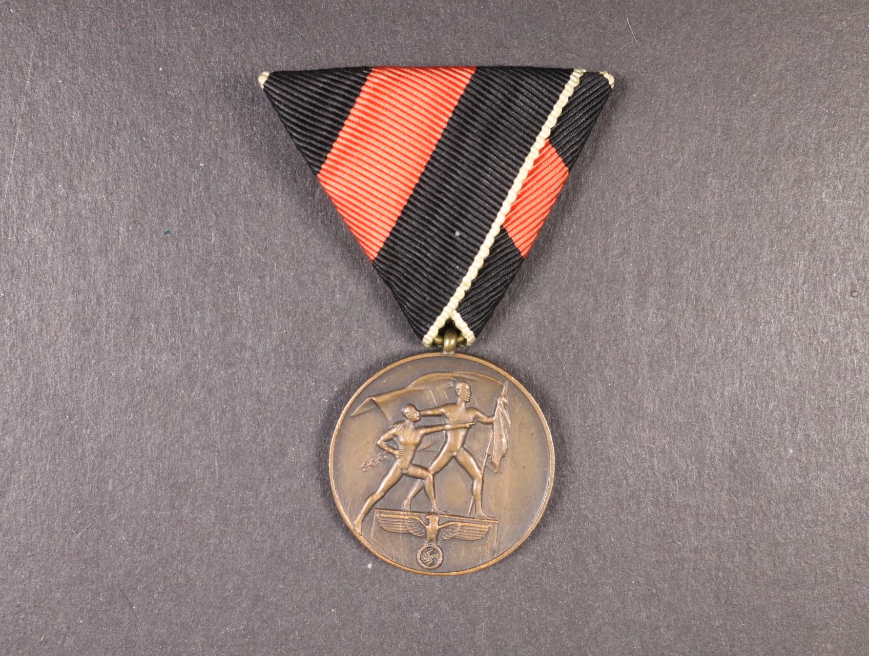 Pamětní medaile na 1. Oktober 1938 na trojúhelníkové stuze