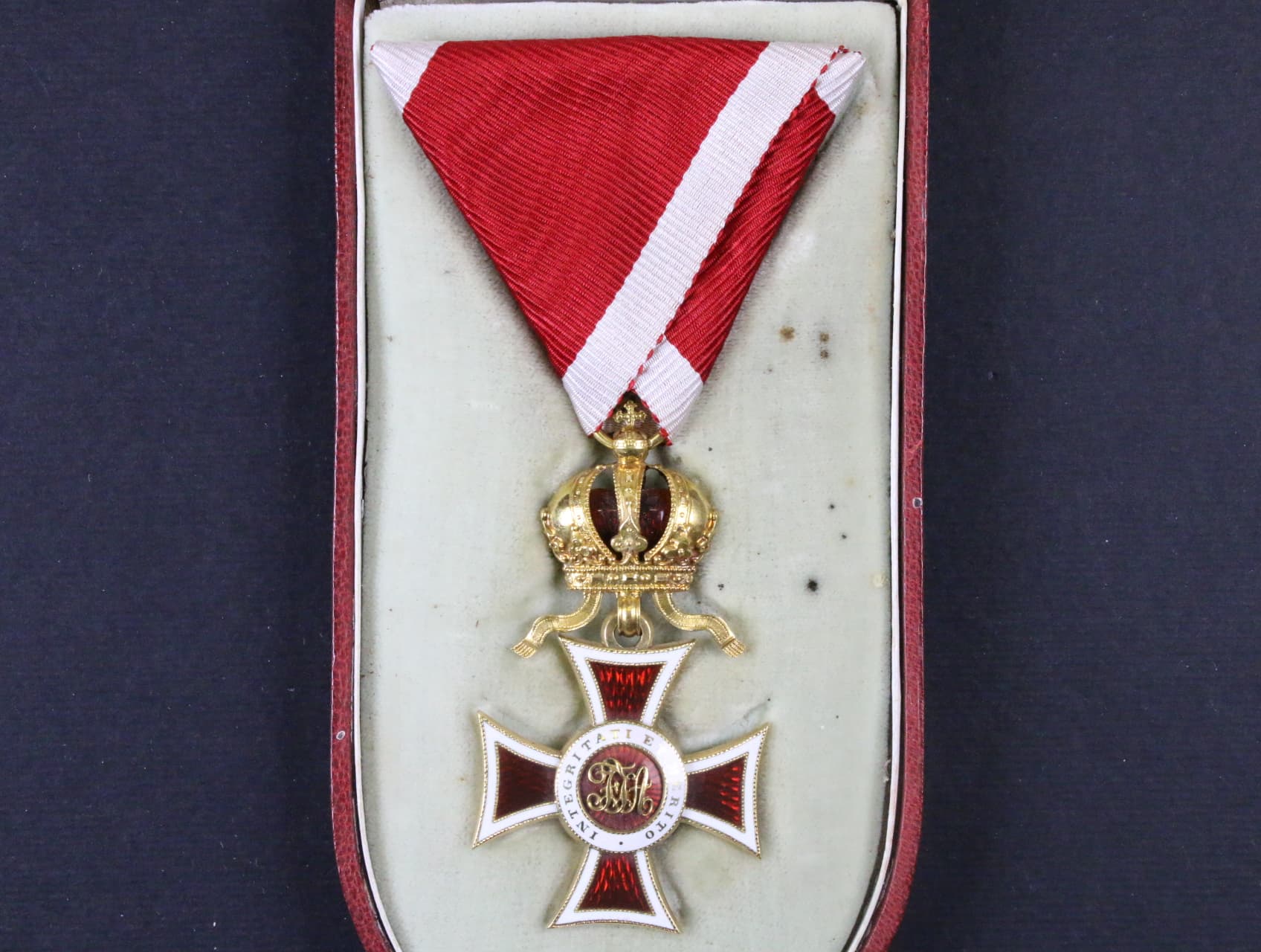 Řád Leopolda, 3.st., puncované Au, značka výrobce FR, nová stuha, perfektní stav, etue