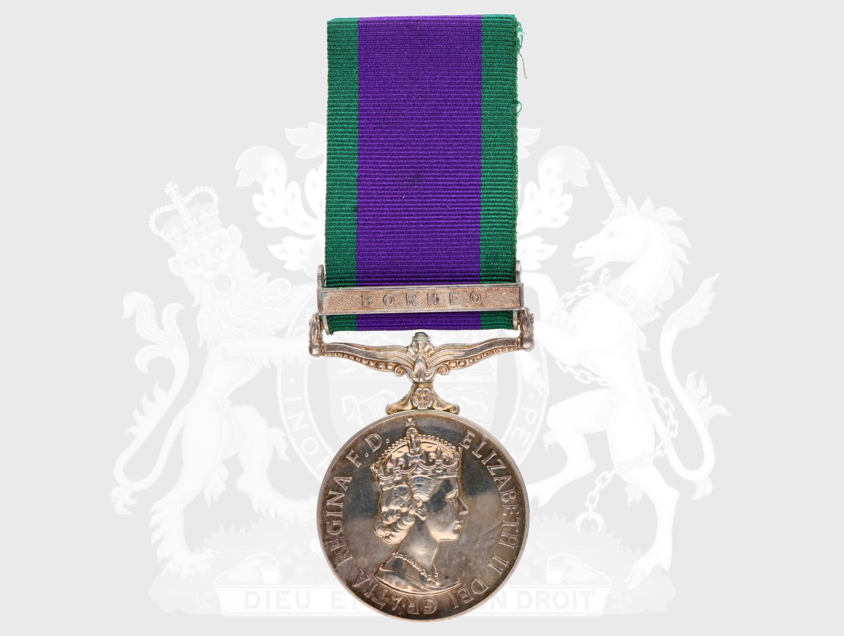 Medaile za všeobecnou službu 1962, se štítkem BORNEO (1962-1966), na hraně opis 4267598 SAC. R.PLATFORD R.A.F.