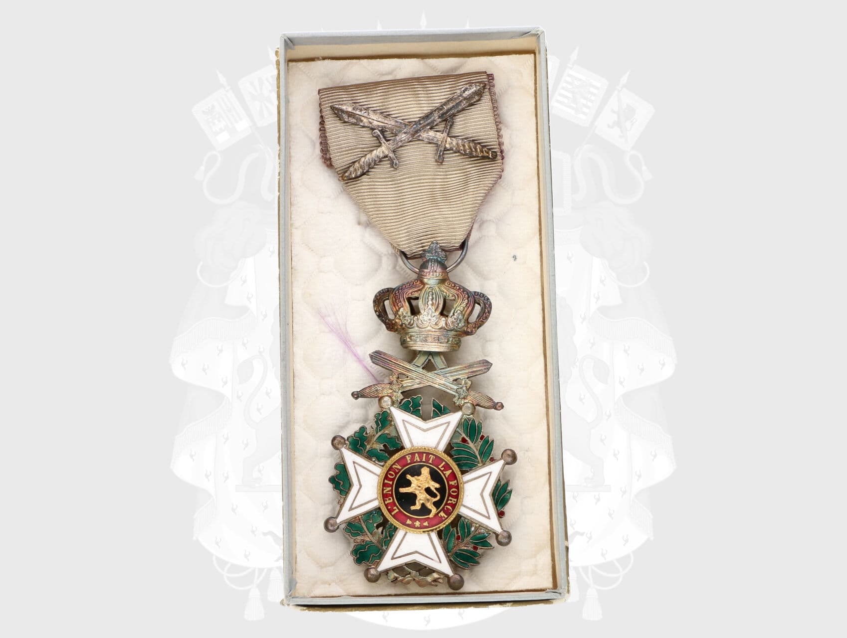 Řád Leopolda, rytíř s meči, (5 třída), stříbro, neznačeno, typ 1900, s meči na stuze, etue