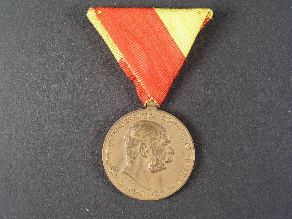 Pamětní Bosensko - hercegovská medaile z r. 1909, původní stuha