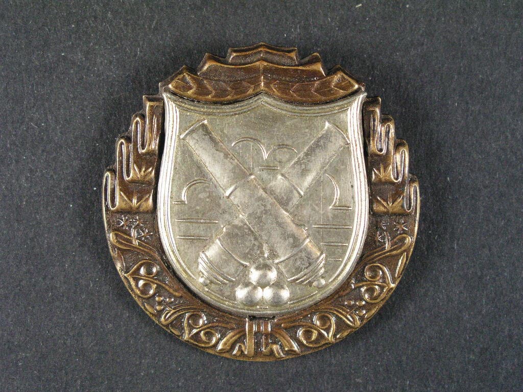 Výkonostní odznak pro miřiče dělostřelectva 1. třídy, plech, období 1945 - 48