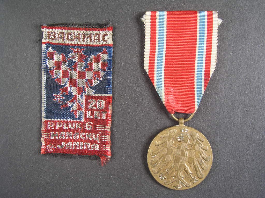 Pamětní medaile 6. střeleckého pluku Hanáckého + nášivka
