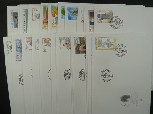kompletní ročník obálek FDC 2004, kat. číslo 387 - 420, celkem 34 ks