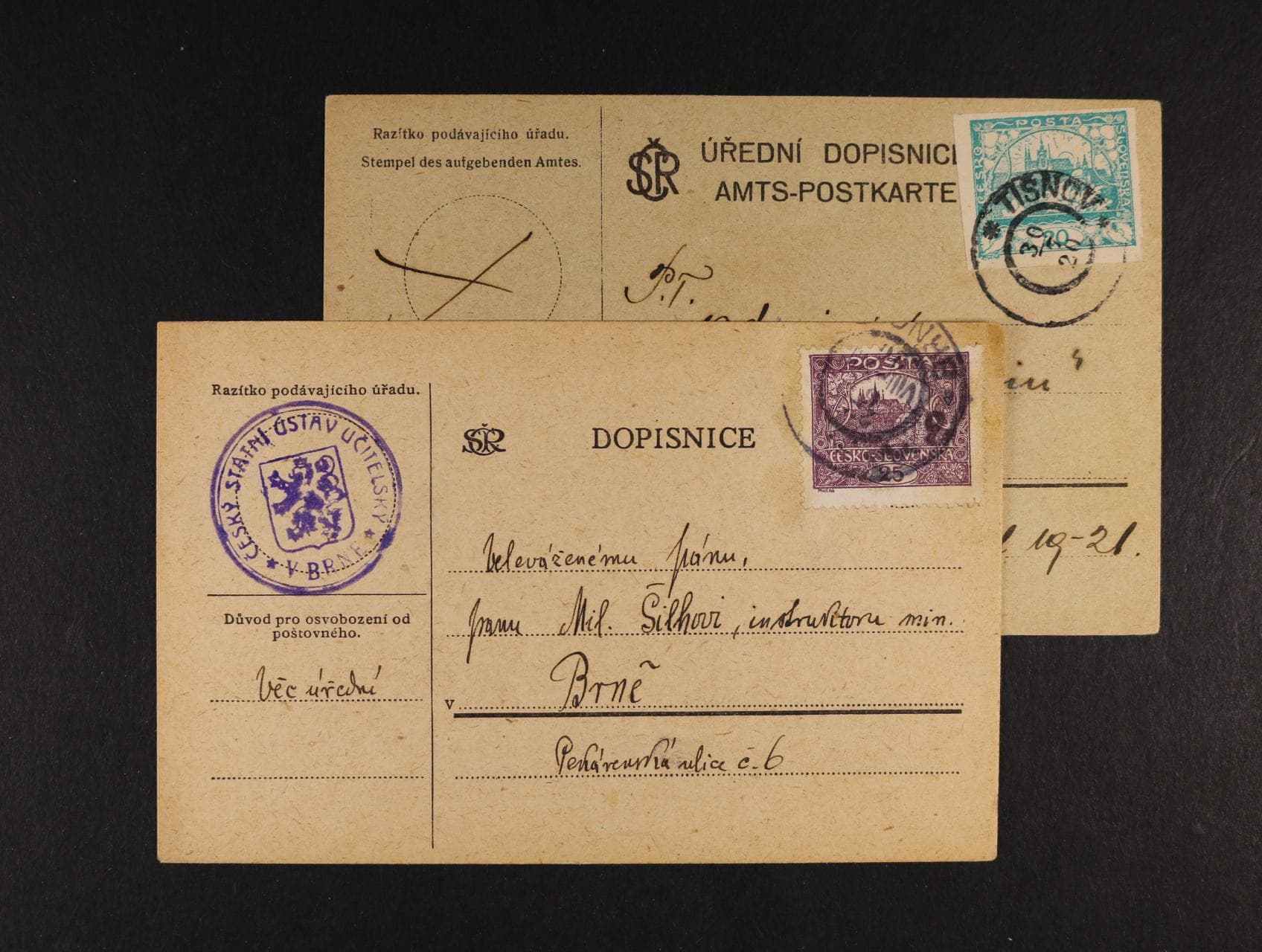 úřední dopisnice velký monogram frank. zn. č. 8, pod. raz. TIŠNOV 30.6.20 a dtto malý monogram frank. zn. č. 11 B, pod. raz. BRNO 22.6.1920