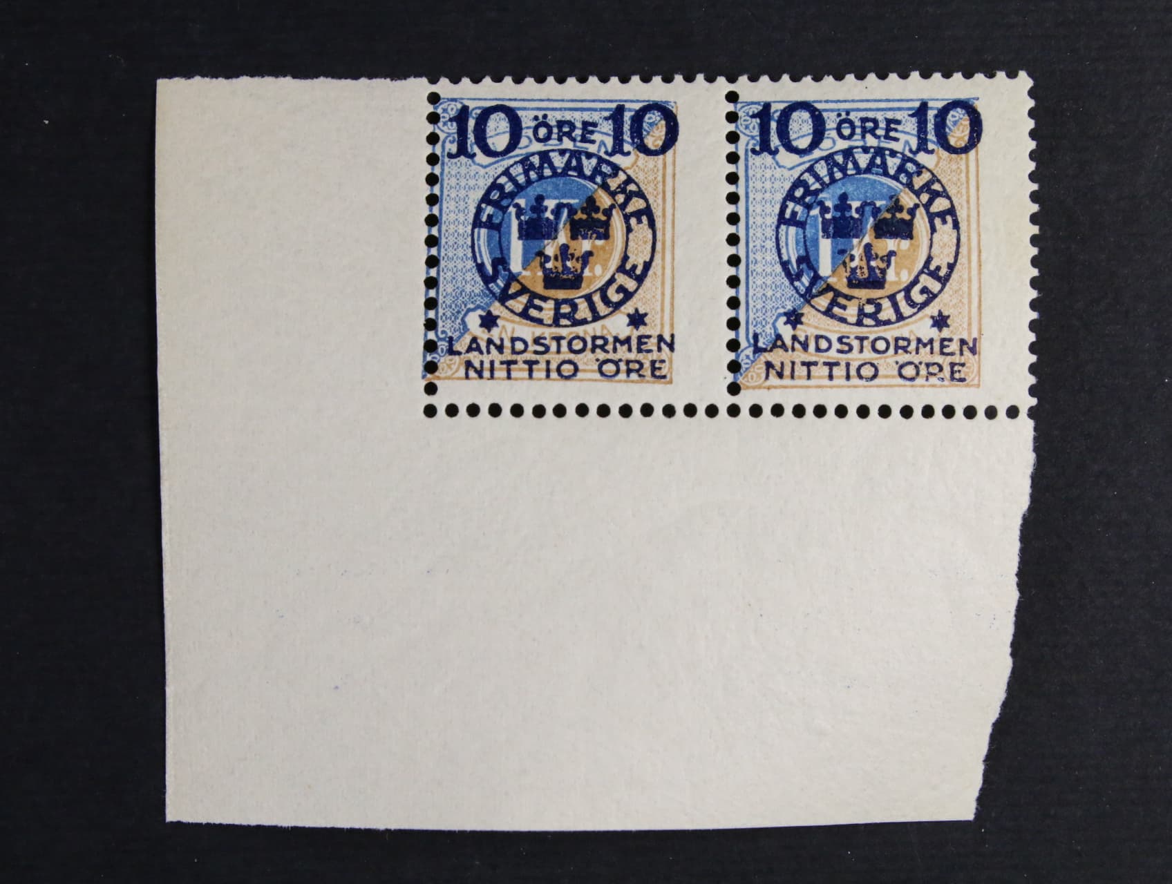 zn. Mi. č. 106 - levá spodní roh. dvoupáska, orig. lep, lux. kvalita, cca 300 €
