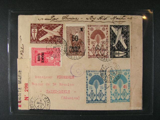Madagaskar - R-dopis frank. pestrou zajímavou smíšenou frankaturou, pod. raz. SAINTE MARIE 5.AVRIL.45, cenzurní pásky, raz., + přích. raz.