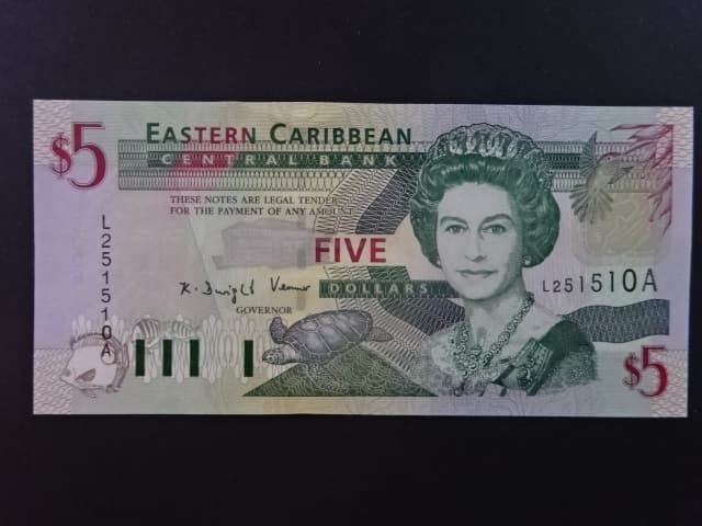 VÝCHODOKARIBSKÉ STÁTY - Antigua and Barbuda, 5 Dollars 2003 A, BNB. B226a, Pi. 42
