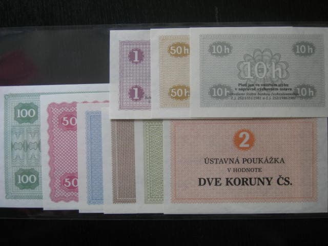 Kompletní sada ústavních poukázek 10 h - 100 Kč včetně hodnoty 50 h, celkem 9 ks