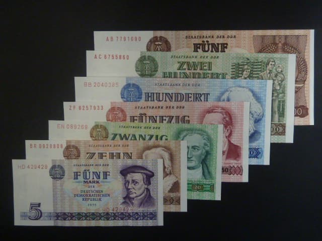DDR - sada 5, 10, 20, 50, 100, 200, 500 Mark 1975, Grab. DDR 23-27, B301-B307