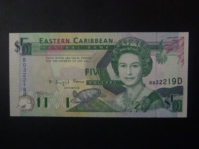 VÝCHODOKARIBSKÉ STÁTY, Dominica 5 Dollars 1993, BNB. B210d, Pi. 26