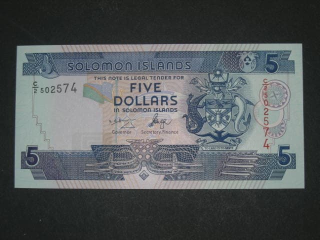 ŠALAMOUNOVY OSTROVY, 5 Dollars 2004, BNB. B216a, Pi. 26