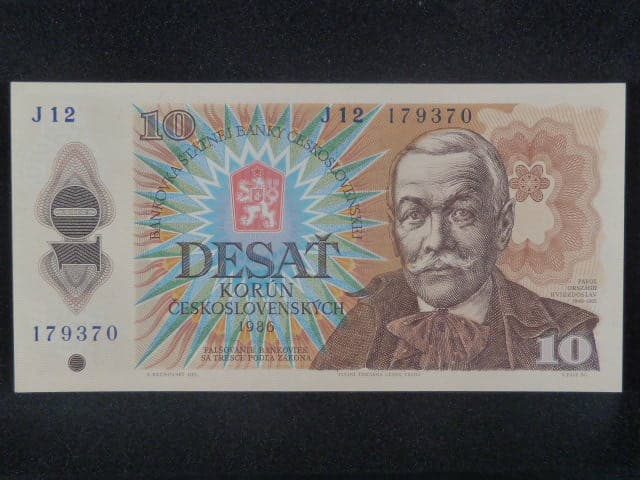 10 Kčs 1986 série J 12