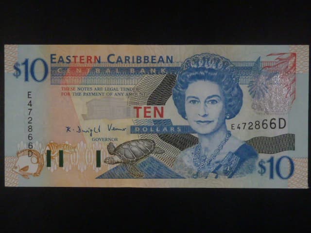 VÝCHODOKARIBSKÉ STÁTY, 10 Dollars 2004 (Dominica), BNB. B227d, Pi. 43