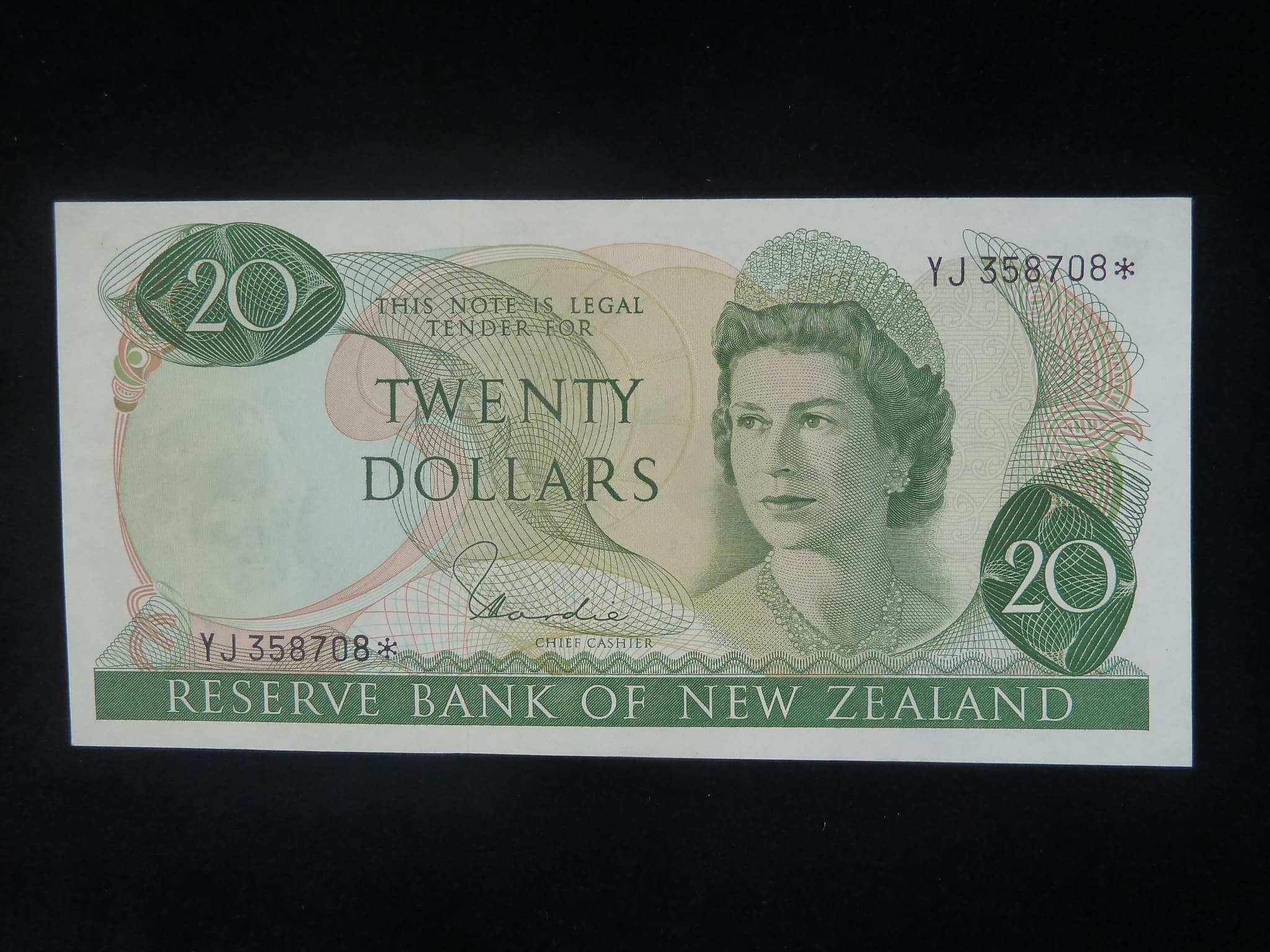 NOVÝ ZÉLAND, 20 Dollars replacement* (podpis Hardie), BNB. B114dz, Pi. 171