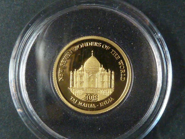 10 Dollars 2009 Tádž Mahal, Au 999/1000, 1g, náklad 7000 ks, průměr 13,92 mm, certifikát
