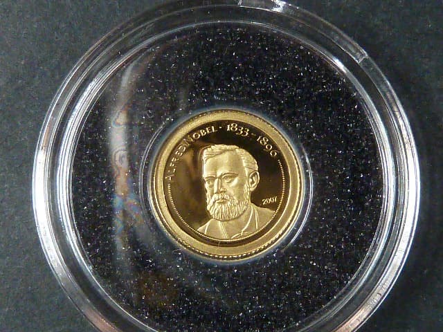 500 Togrog 2006 Leonardo da Vinci, Au 999/1000, 0,5g, průměr 11 mm, certifikát