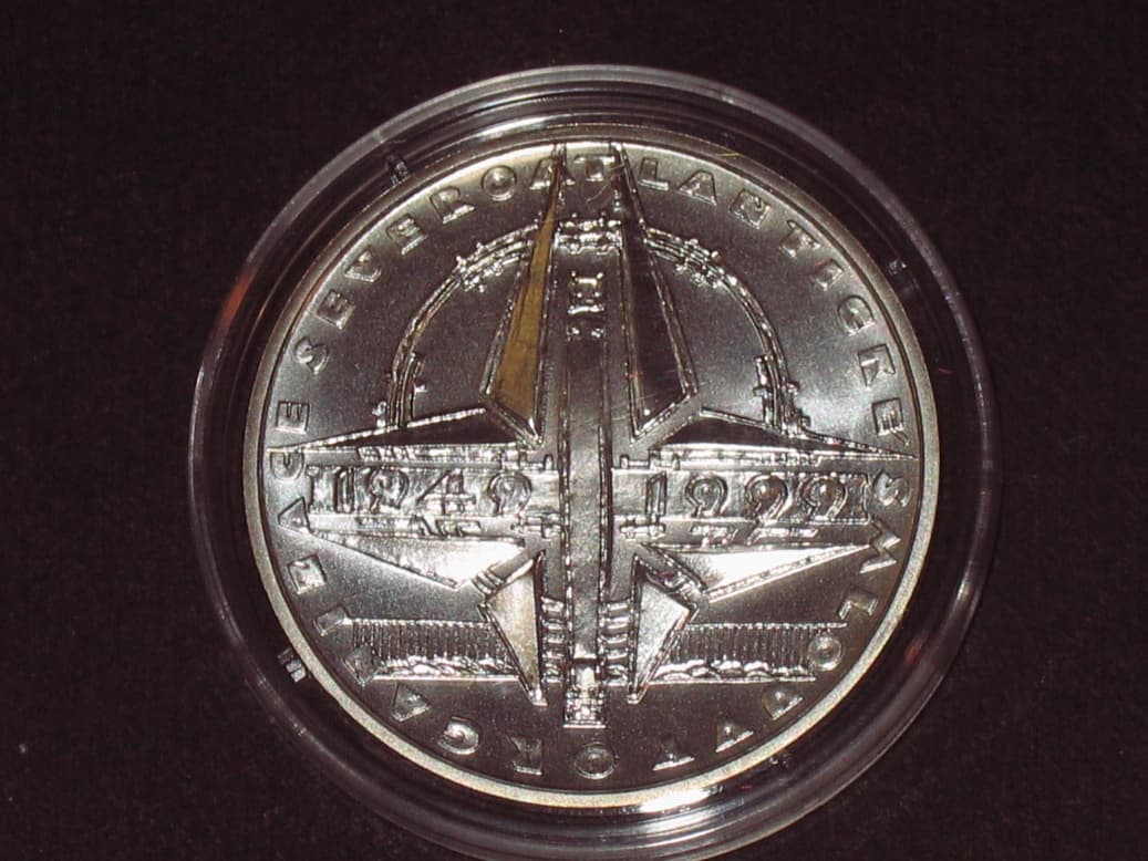 200 Kč 1999, NATO