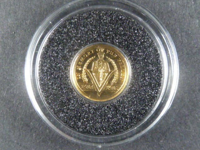 Niue, 2,50 Dollars 2018, Au 999/1000, 0,5g, průměr 11 mm, z cyklu nejmenší zlaté mince světa
