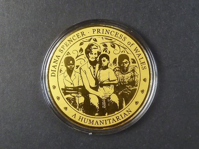 100 Franků 2022, princezna Diana z Walesu "A Humanitarian", Au 999, 1/200 OZ, průměr 40 mm