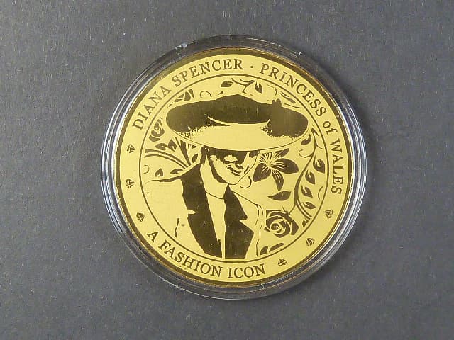 100 Franků 2022, princezna Diana z Walesu "A Fashion Icon", Au 999, 1/200 OZ, průměr 40 mm