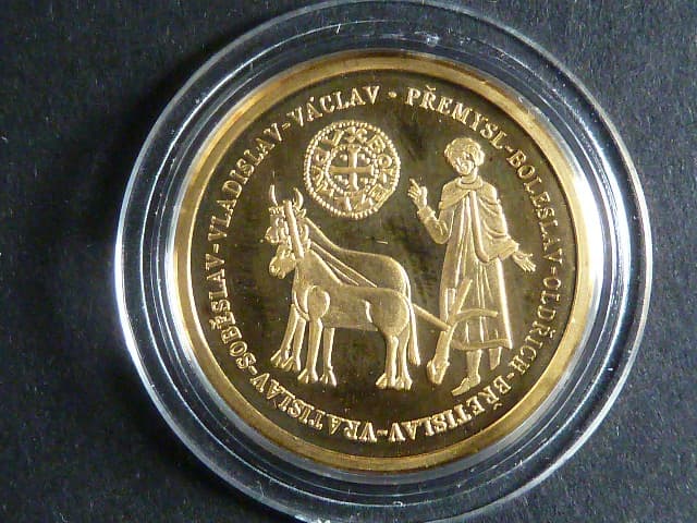 Au medaile Vymření Přemyslovců po meči 1306 - 2006, Au 0.585, 3,5 g, průměr 28 mm, náklad 200 ks, certifikát č. 61, etue