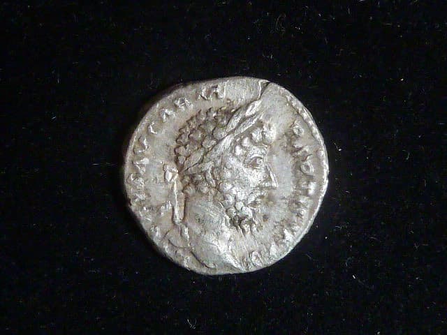 Denár, rok 139 n.l. - Marcus Aurelius Caesar (nástupce, 138-161 n.l.)