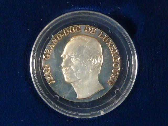 Ag medaile - 100 Ans de Dynastie, Ag 0.925, 13.19 g