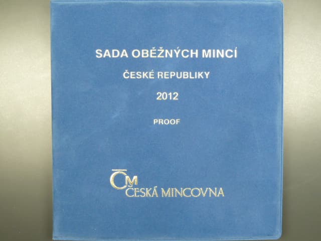 sada 2012 PROOF + Ag medaile s motivem bankovky 1000 Kč, náklad 3500 ks, semišový obal