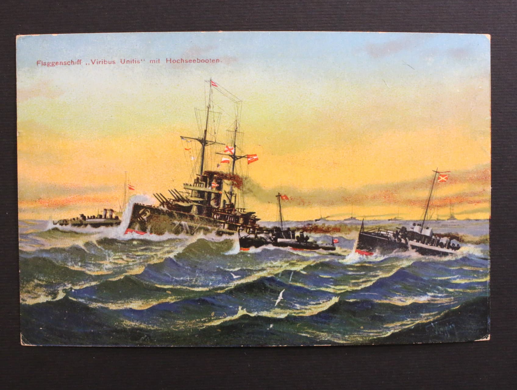 Lode - bar. pohlednice Flaggenschiff "Viribus Unitis" mit Hochseebooten, pouzita 1905