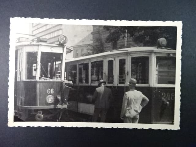 Brno - Malinovského nám. (Theaterplatz), srážka tramvají, fotopohlednice, neprošlá
