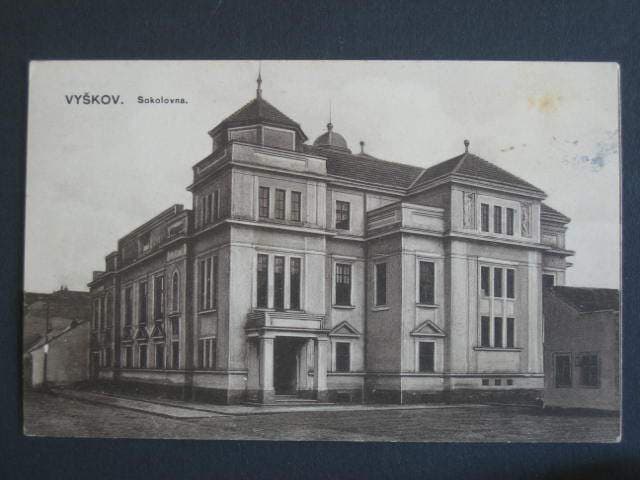 Vyškov sokolovna, prošlá