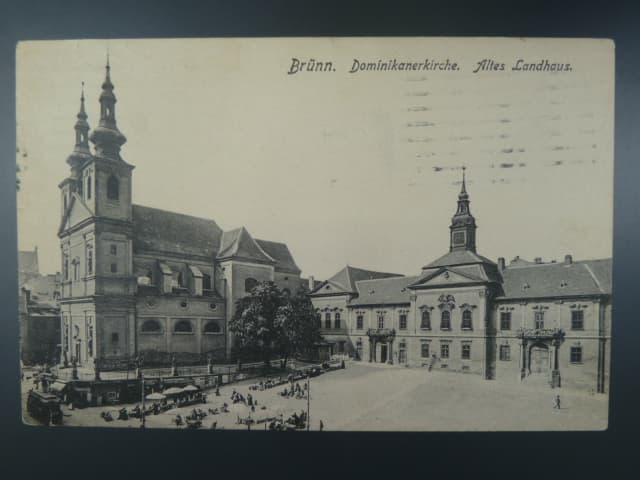 Brno Dominikánské nám., prošlá 1910, stržená zn., ohlý roh.