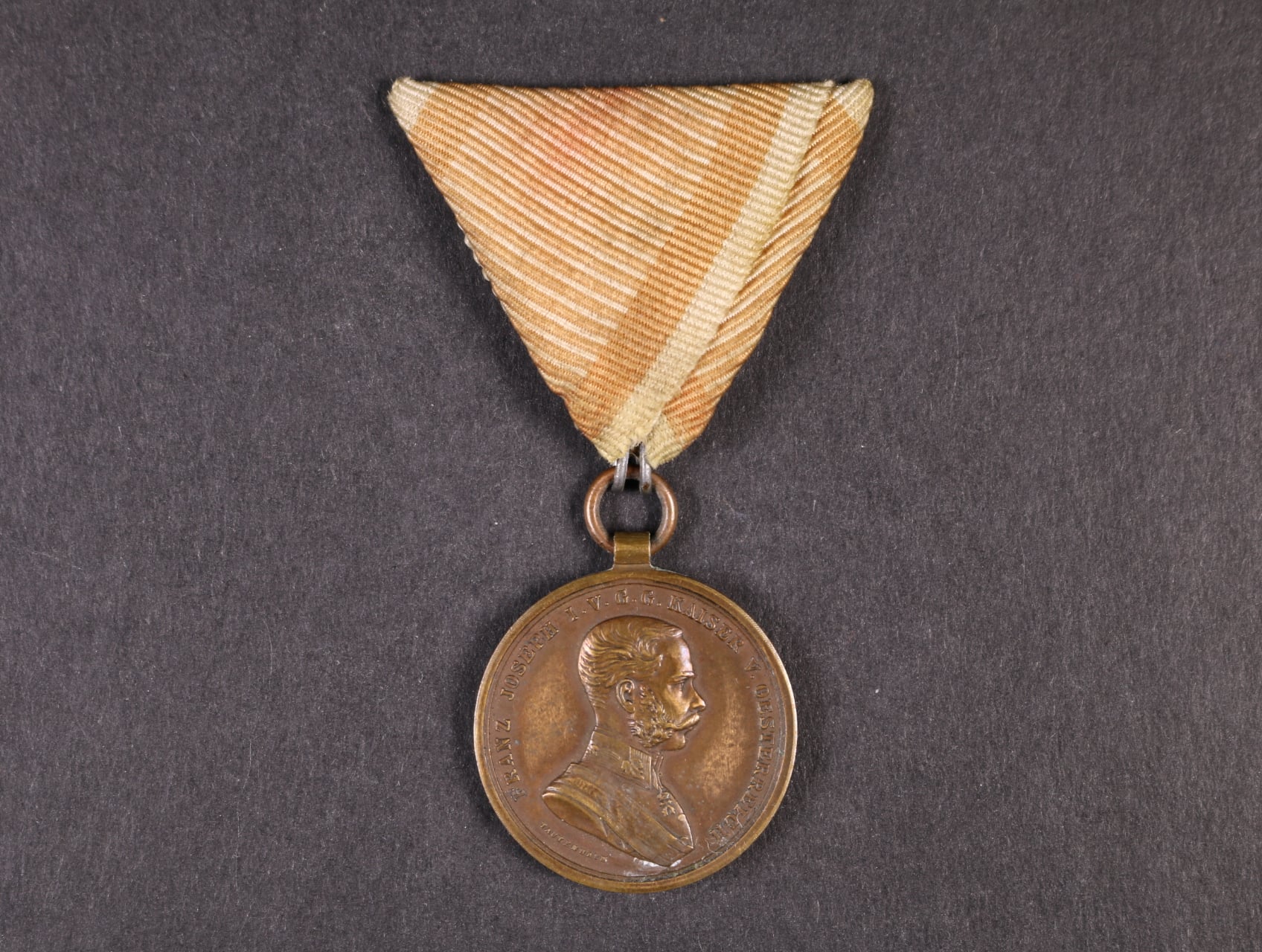 Bronzová medaile za statečnost, původní vojenská stuha, vydání 1914 - 1917