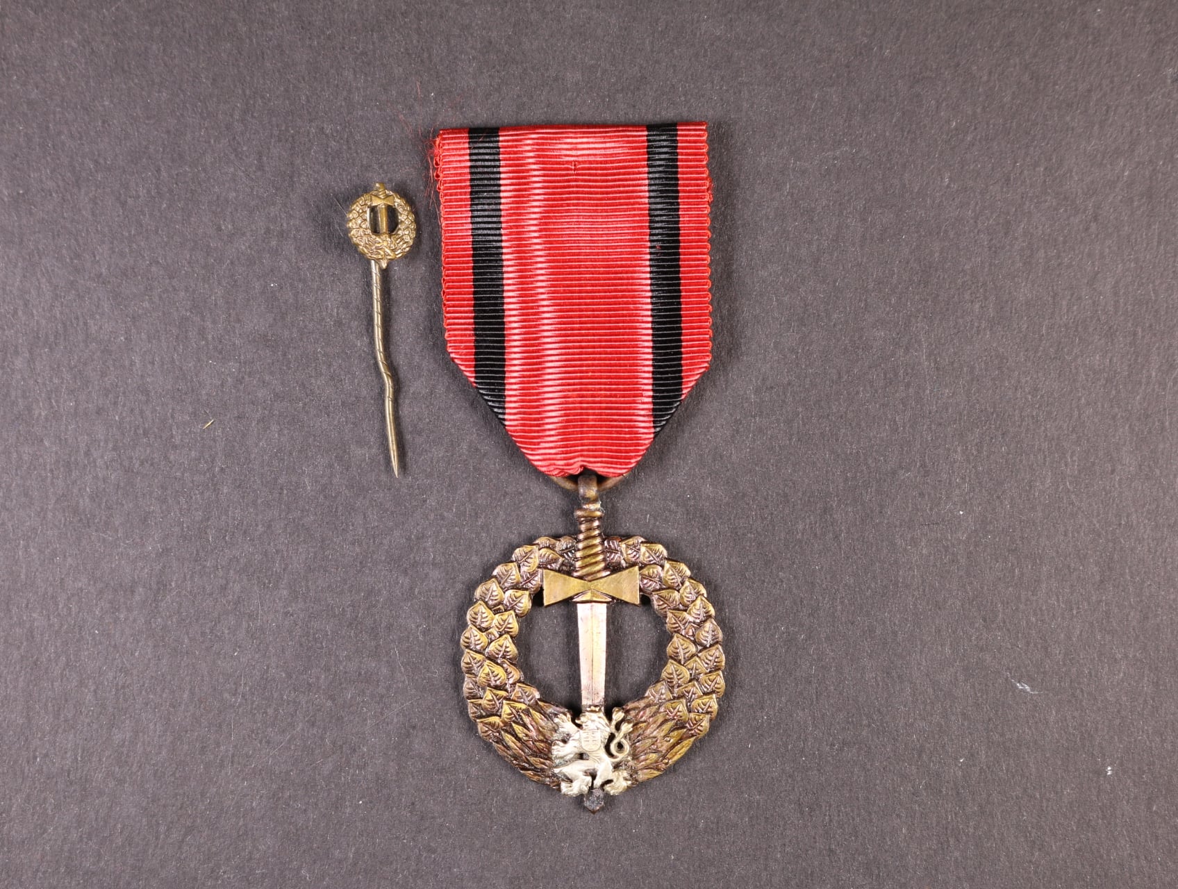 Pamětní medaile čs. armády v zahraničí + miniatura