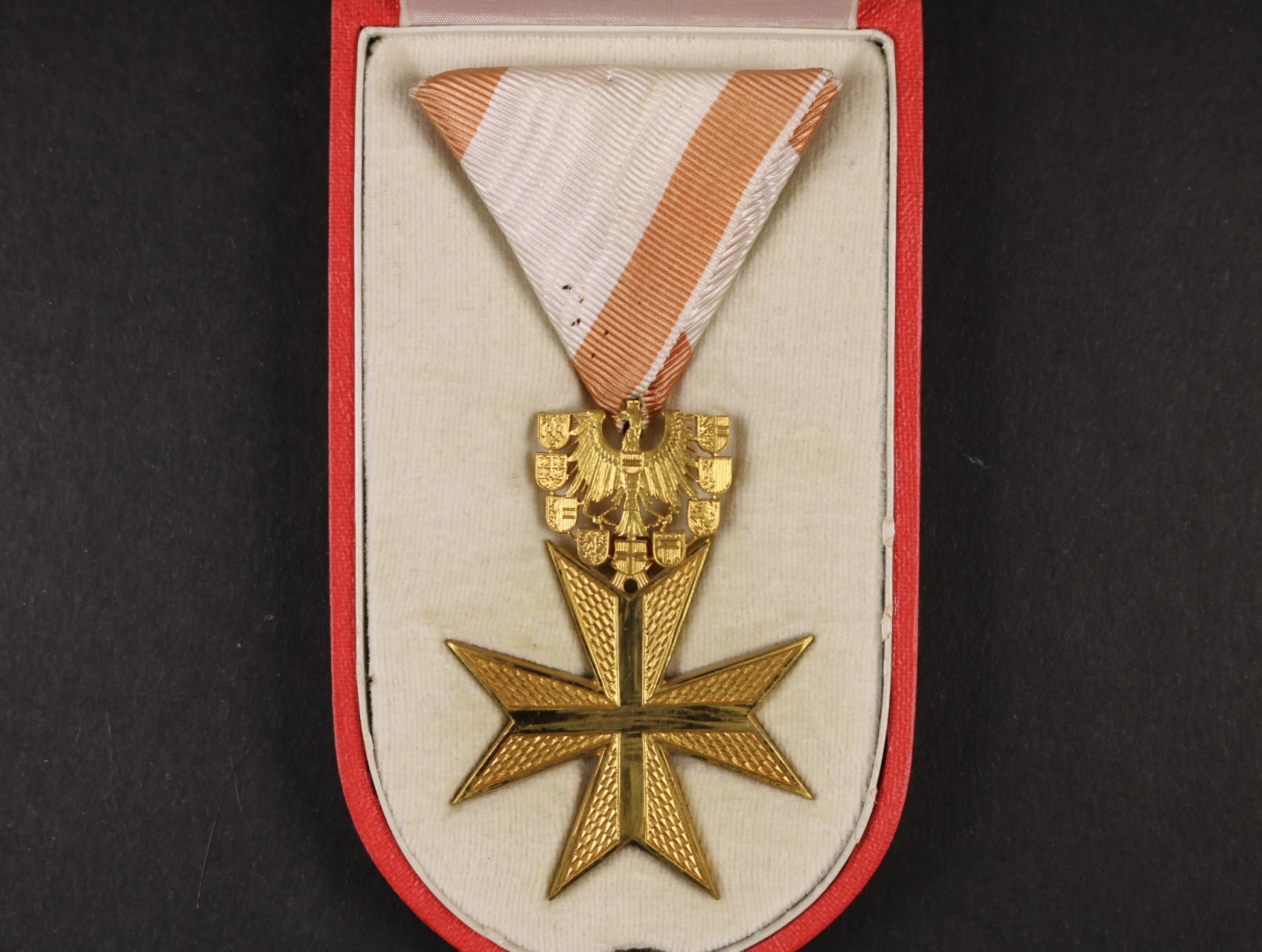 Zlatý záslužný kříž Republiky Rakousko + etue