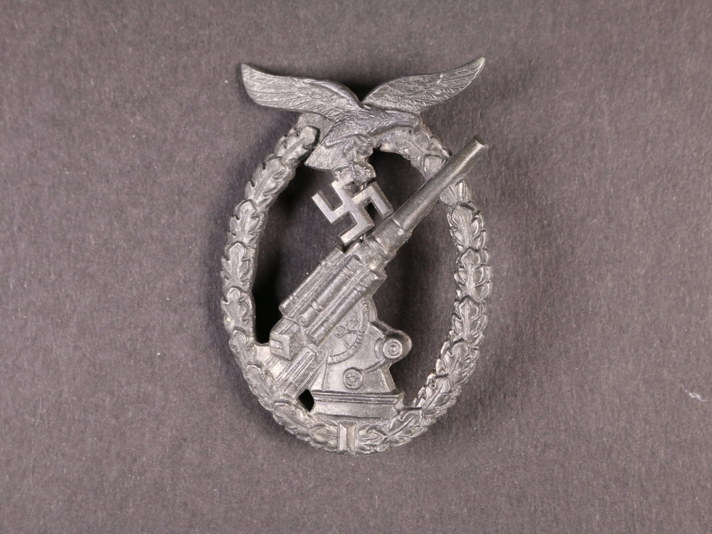 Odznak protiletadlové baterie, luftwafe, zinek, výrobce Wernstein, Hermann