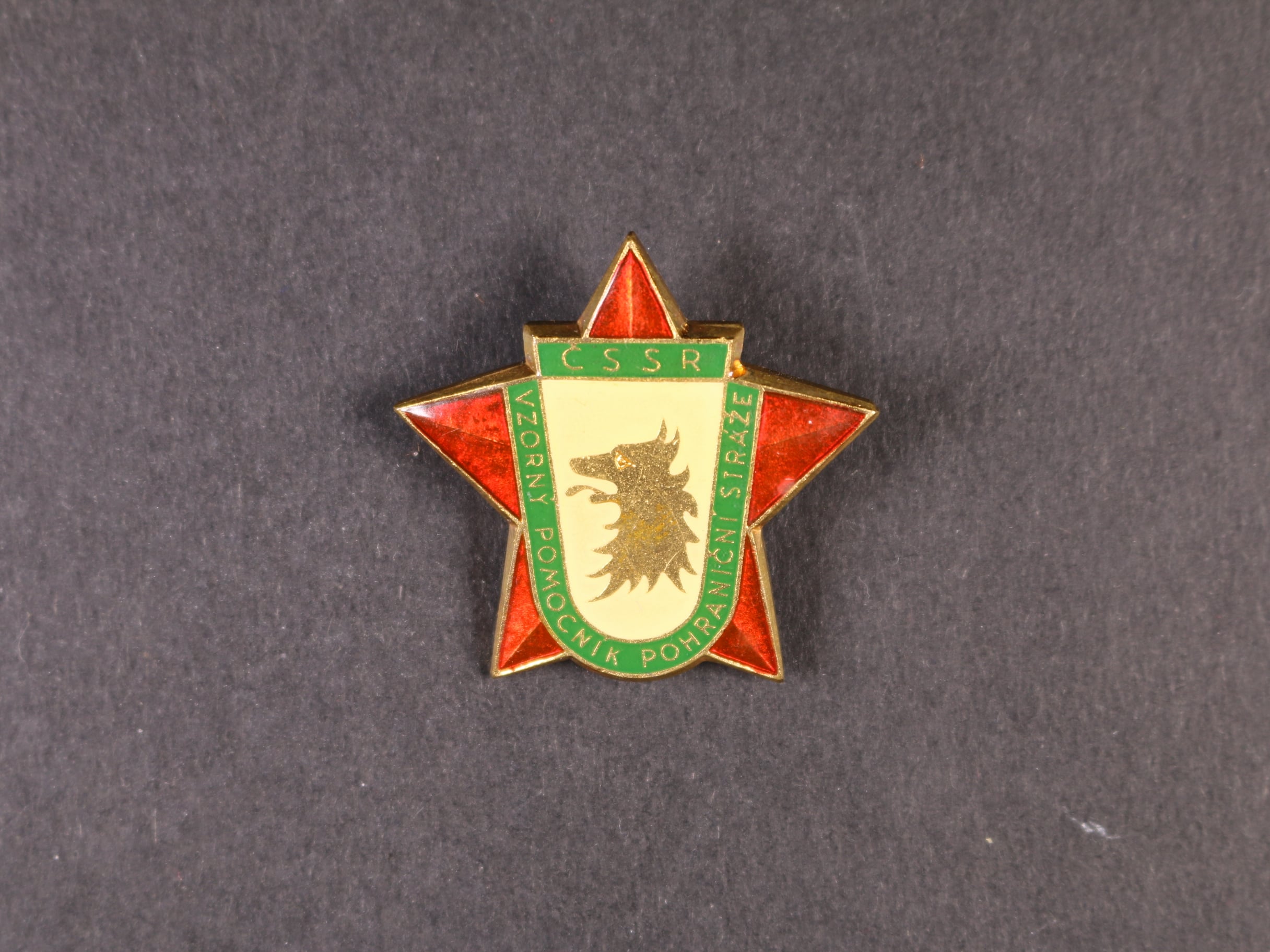 Odznak vzorný pomocník pohraniční stráže ČSSR, starší provedení, výrobce M.K.