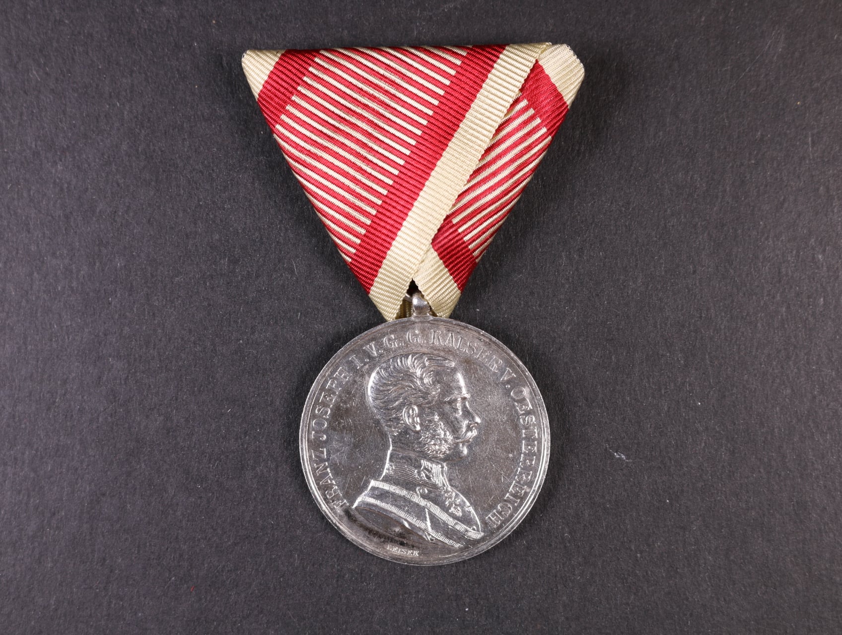 Medaile za statečnost I. třídy, Ag, na hraně značeno A, vydání 1914 - 1917
