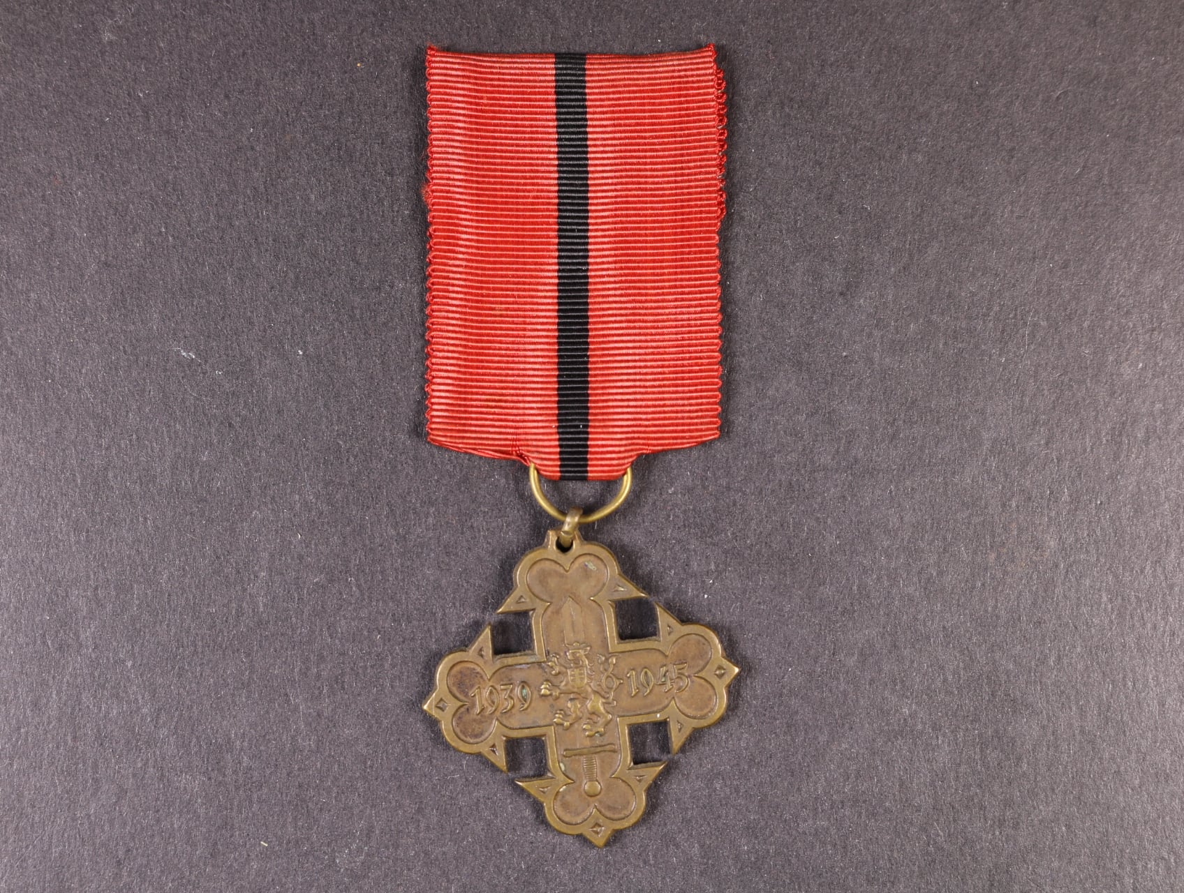 Záslužný odznak ČS. obce dobrovolecké z roku 1945