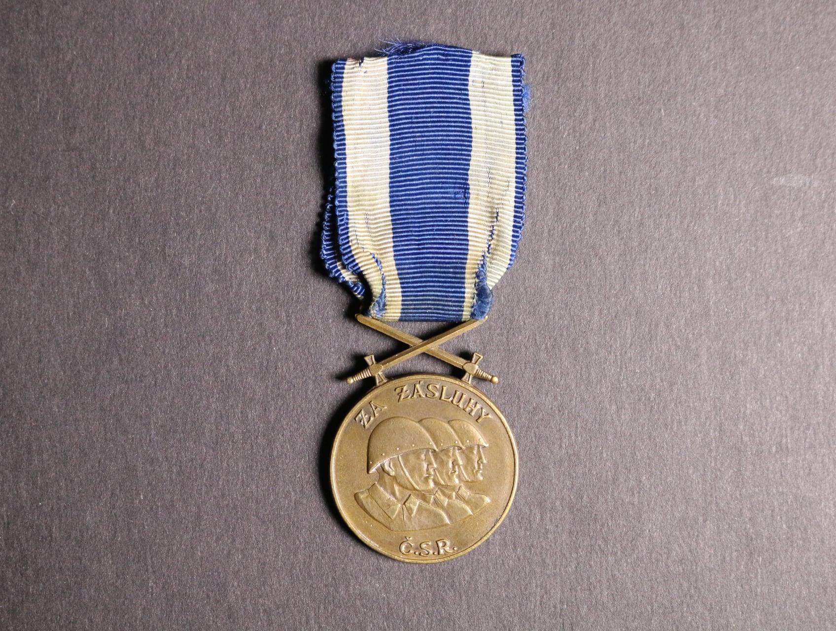 Československá vojenská medaile Za zásluhy, bronzová