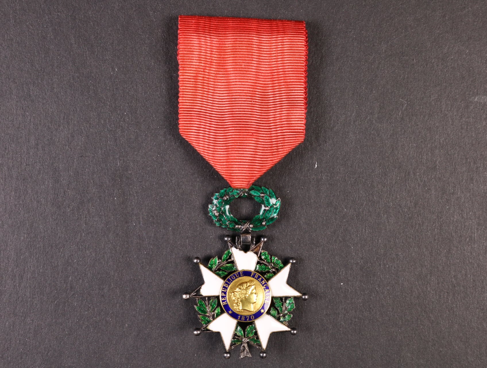 Řád čestné legie, rytíř, 3. republika 1870 - 1951, poškozený bílý smalt v ramenech kříže