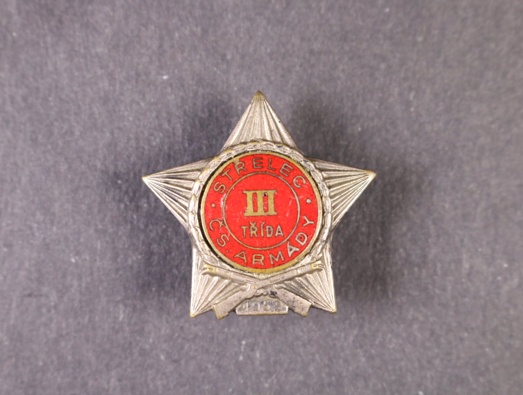 Odznak Střelec ČS armády III. třídy se štítkem 1955
