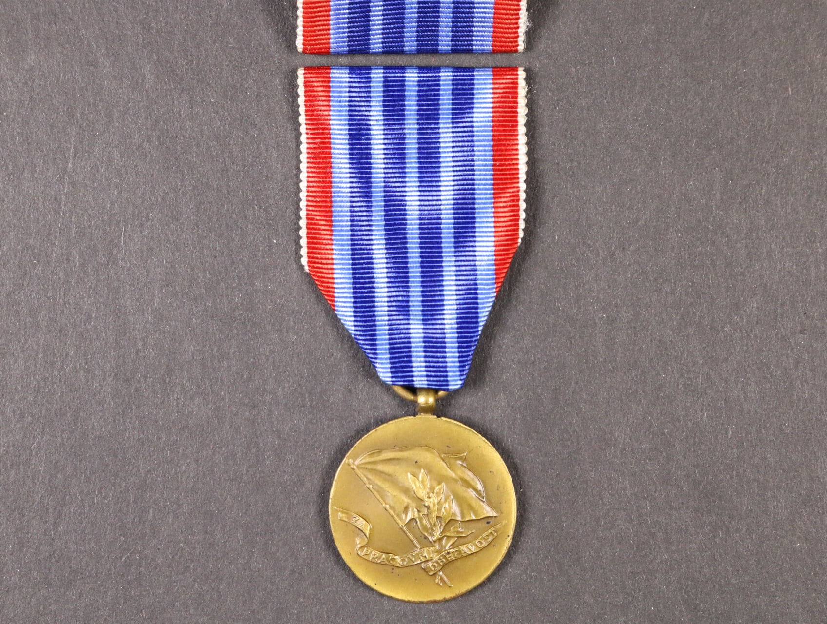 Medaile Za pracovní obětavost ČSSR