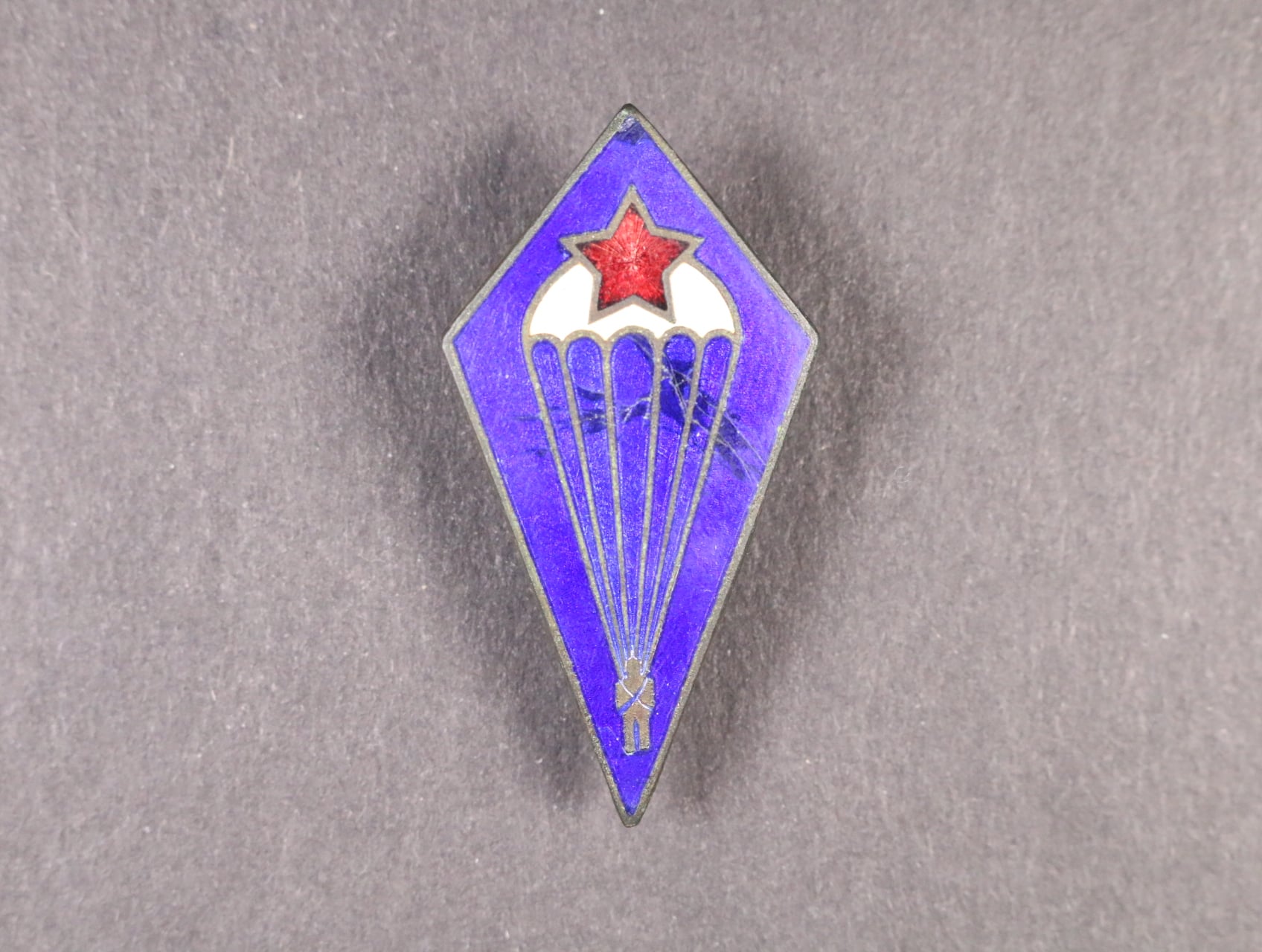 Odznak pro piloty za zakončení výsadkářského výcviku starší provedení od r. 1956 č.2514